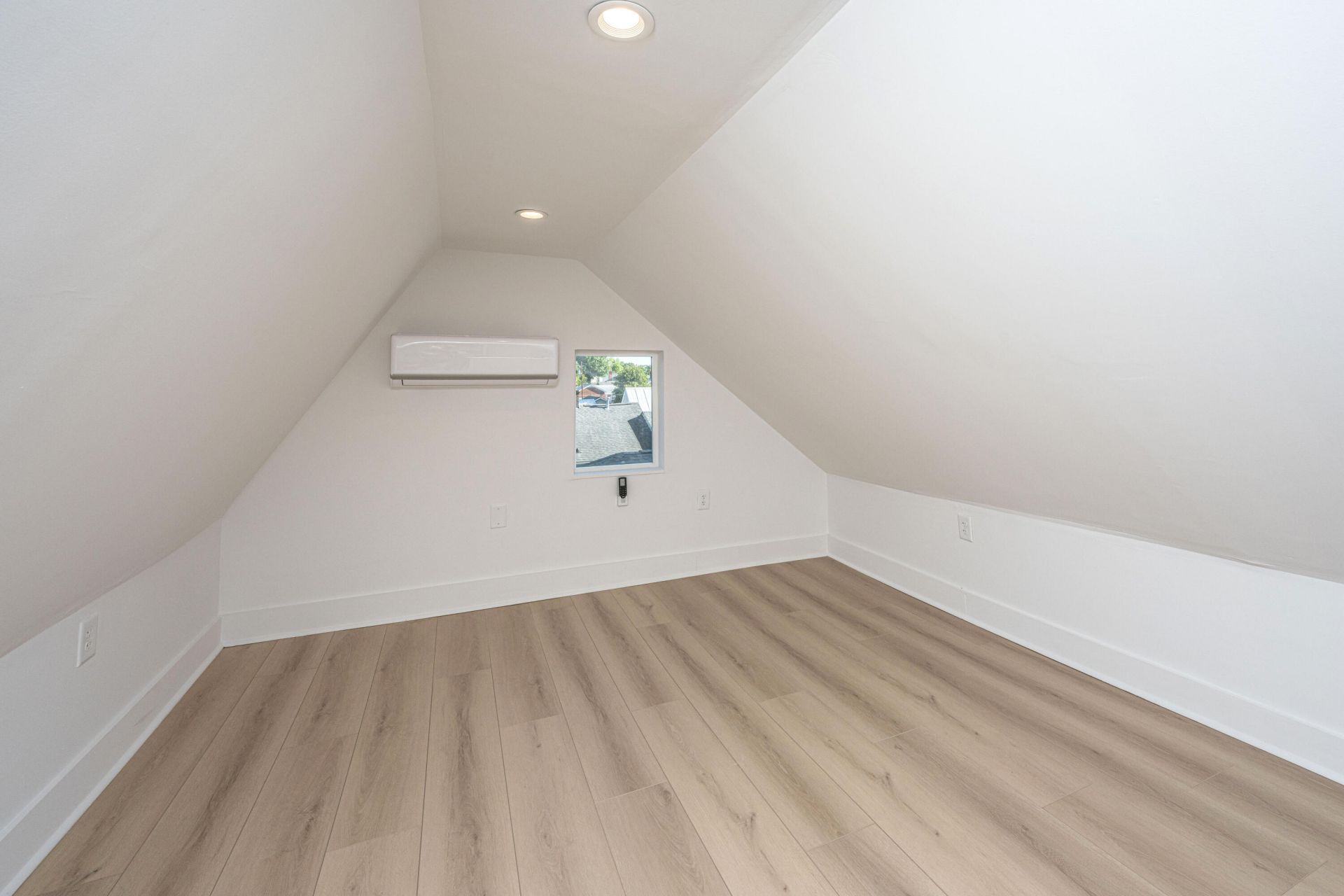 928 Ashley Avenue Photo 25