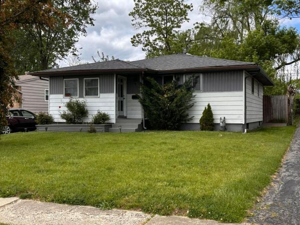 699 Holly Hill Drive , Columbus, OH 43228