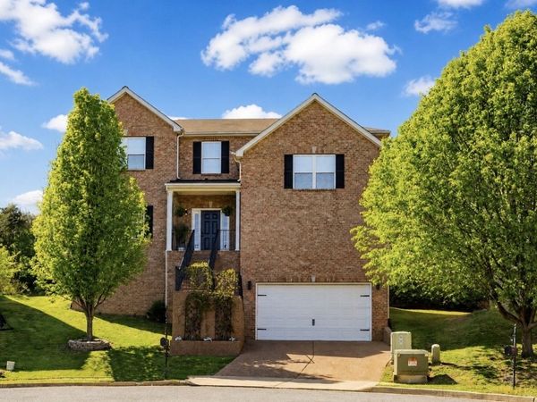 126 Judson Dr , Hendersonville, TN 37075