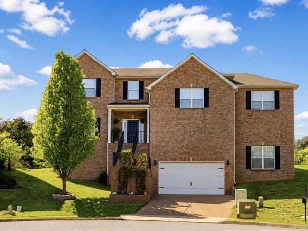 126 Judson Dr , Hendersonville, TN 37075