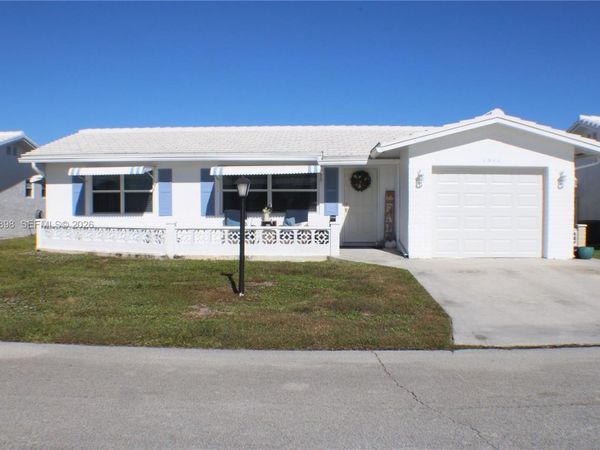 1511 Alfred Dr , Boynton Beach, FL 33426