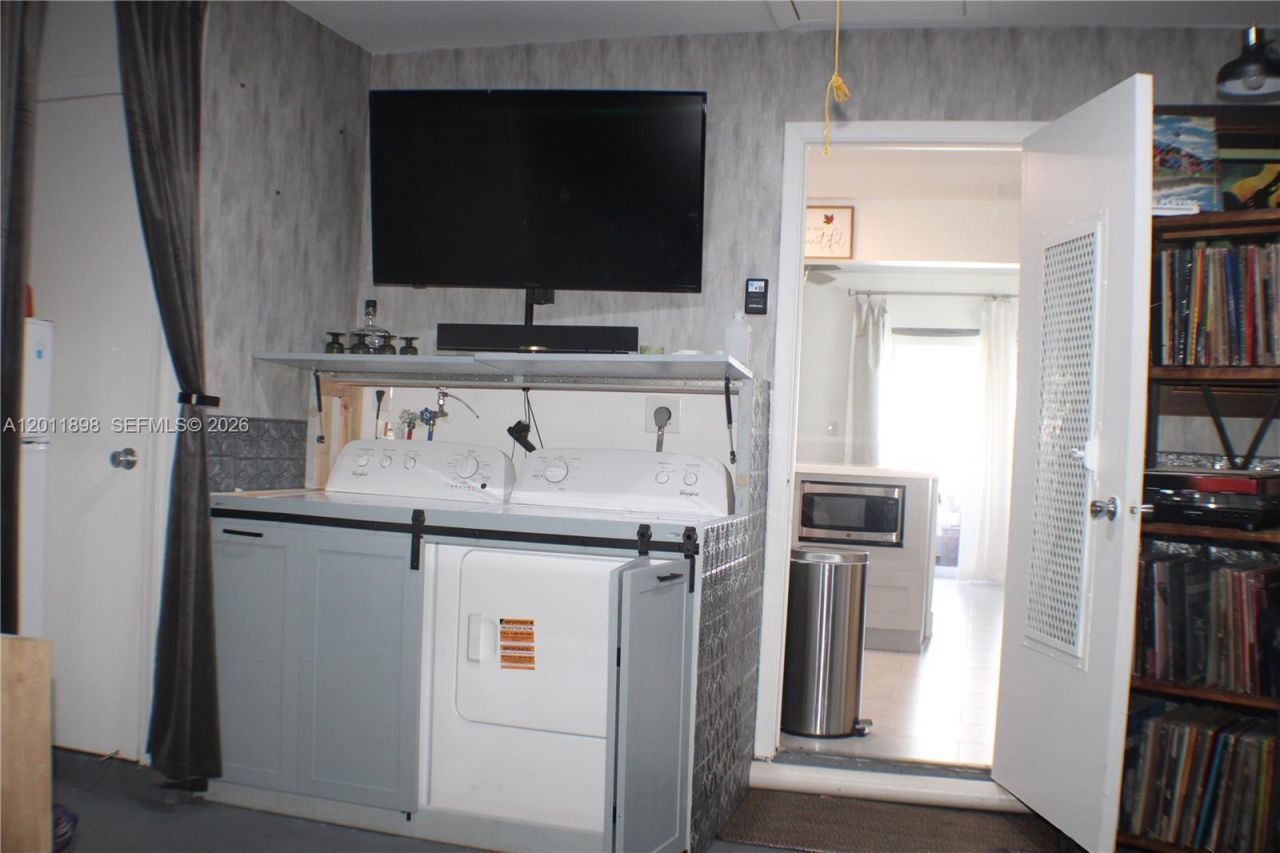 1511 Alfred Dr , Boynton Beach, FL 33426 Photo