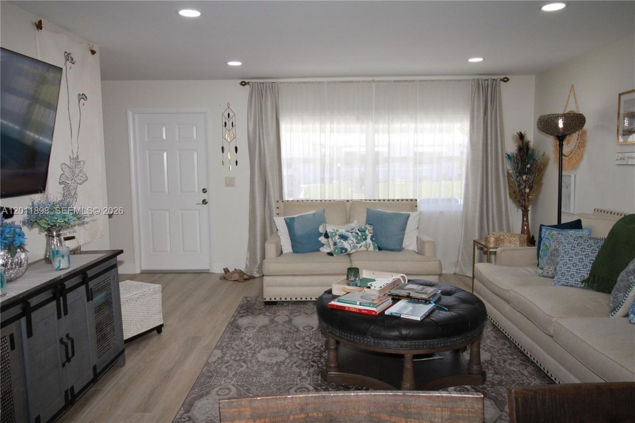 1511 Alfred Dr , Boynton Beach, FL 33426 Photo