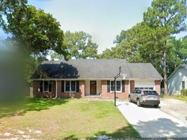 7490 Fairpoint Drive, Fayetteville, NC 28314