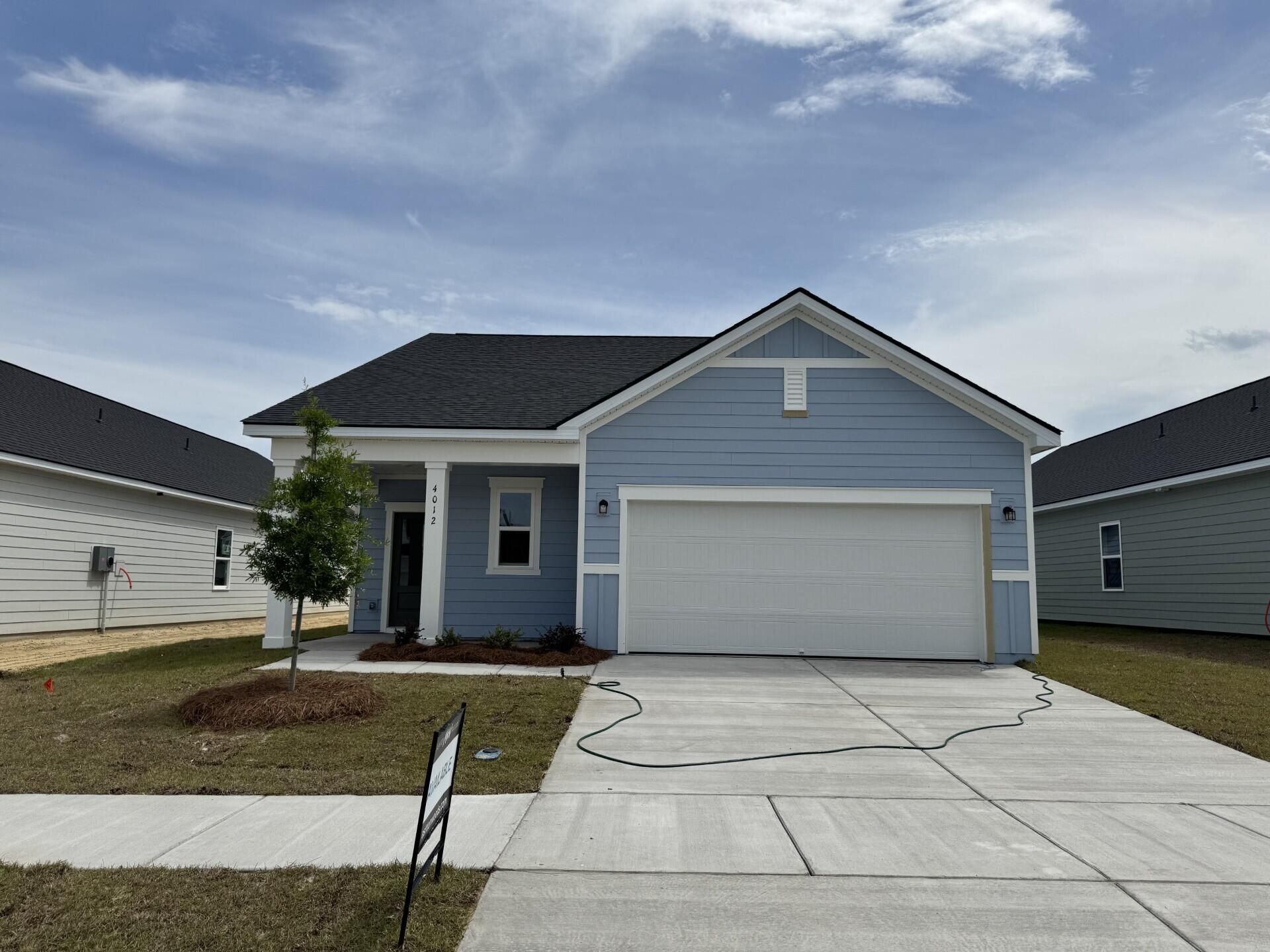 4012 Lemon Grass Lane Photo 2