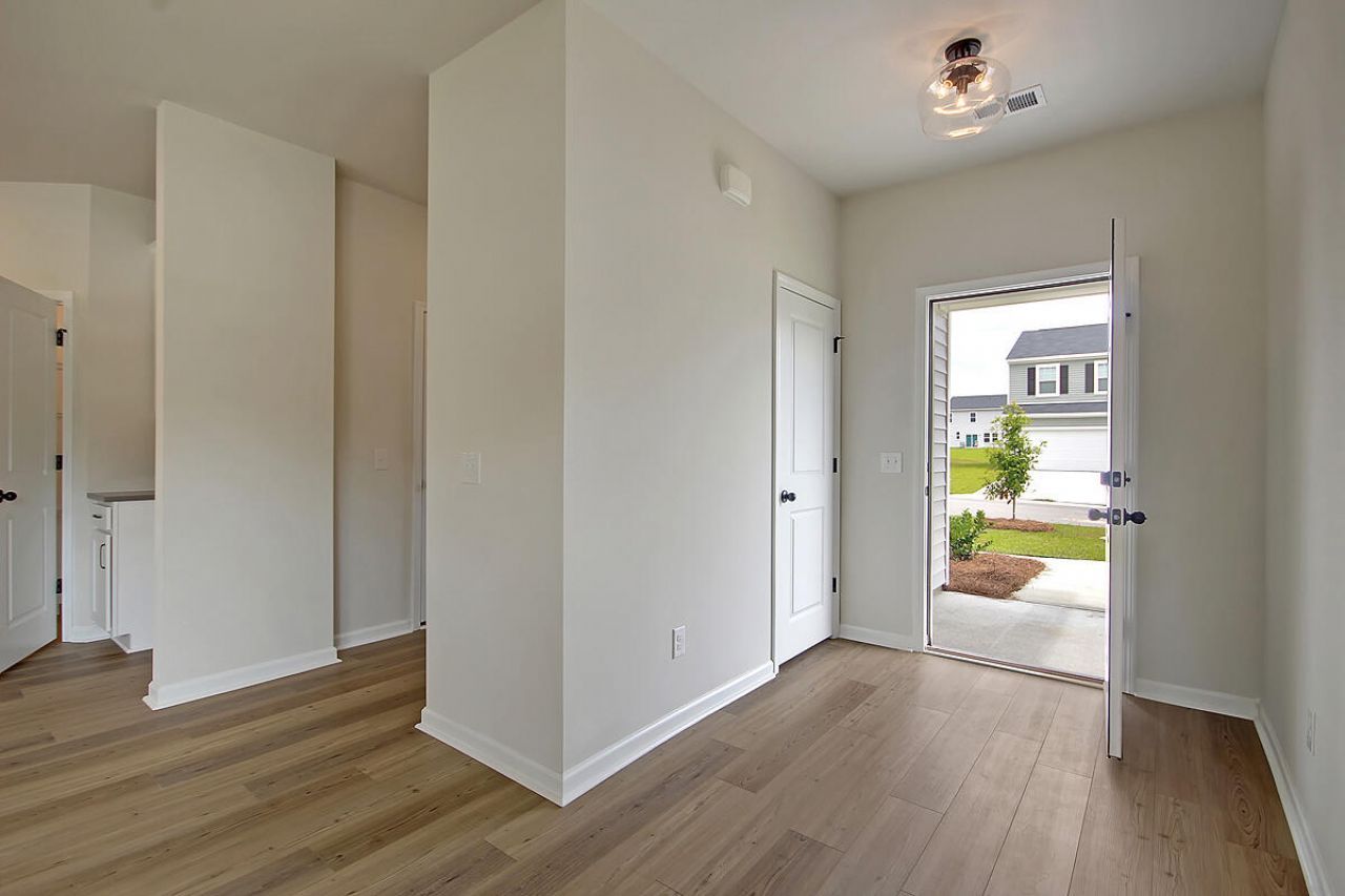 4012 Lemon Grass Lane Photo 24