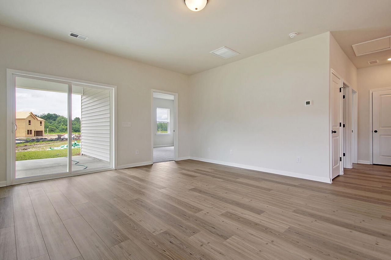 4012 Lemon Grass Lane Photo 31
