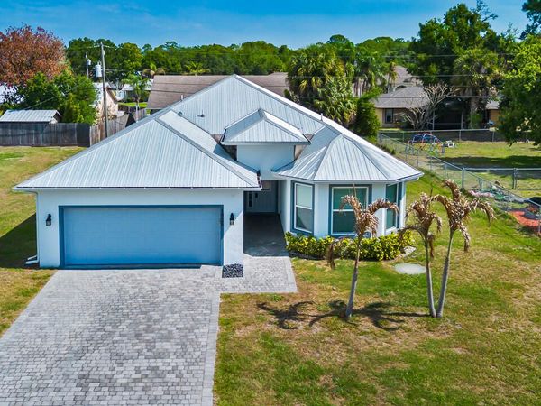 1925 SW Michelangelo Avenue, Port St. Lucie, FL 34953