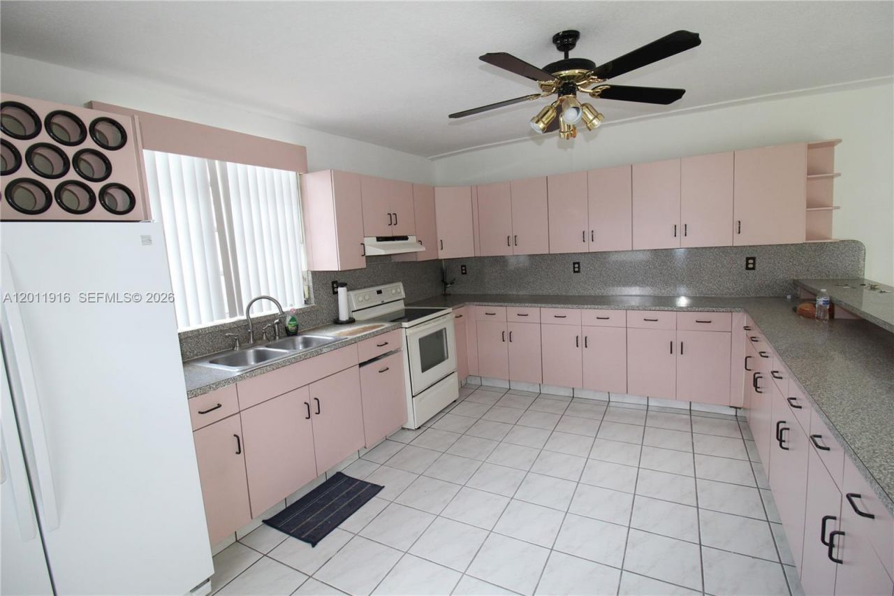 5580 SW 2nd St , Unit 1, Miami, FL 33134 Photo