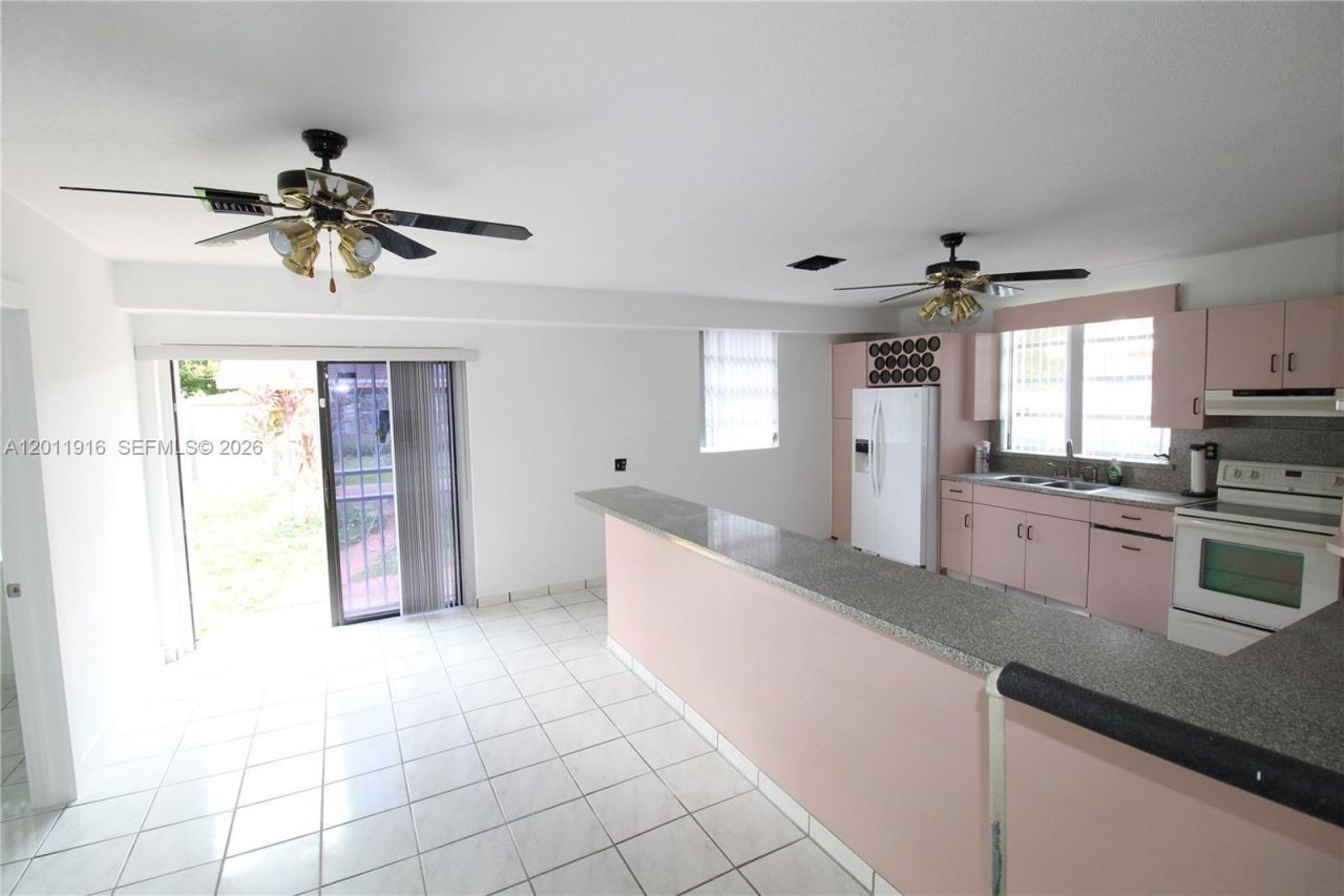 5580 SW 2nd St , Unit 1, Miami, FL 33134 Photo