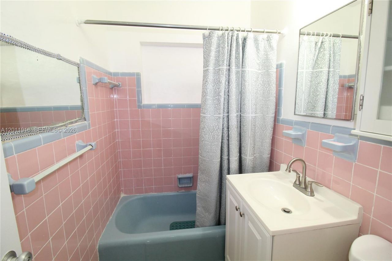 5580 SW 2nd St , Unit 1, Miami, FL 33134 Photo