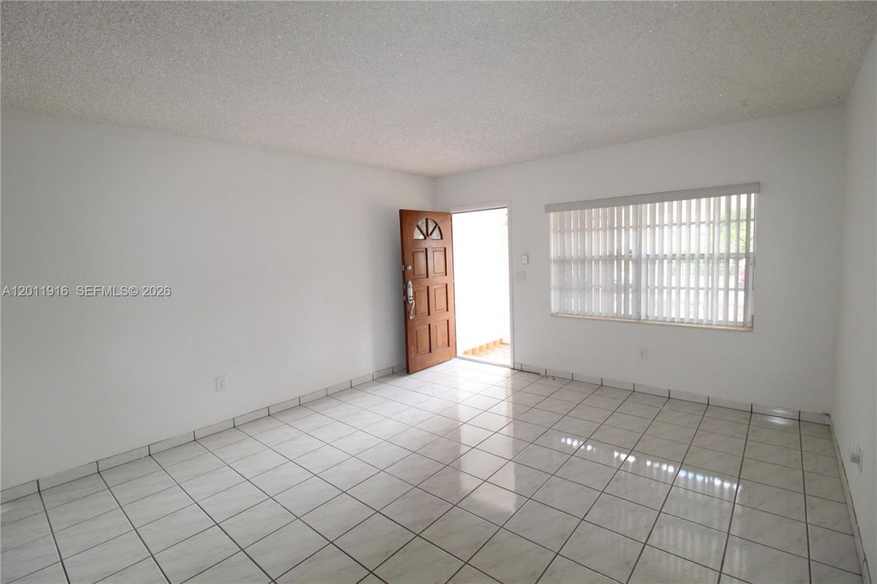 5580 SW 2nd St , Unit 1, Miami, FL 33134 Photo