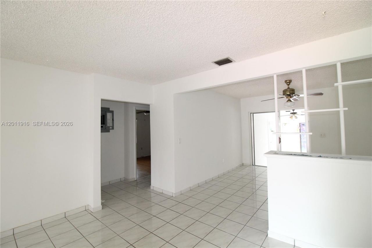 5580 SW 2nd St , Unit 1, Miami, FL 33134 Photo