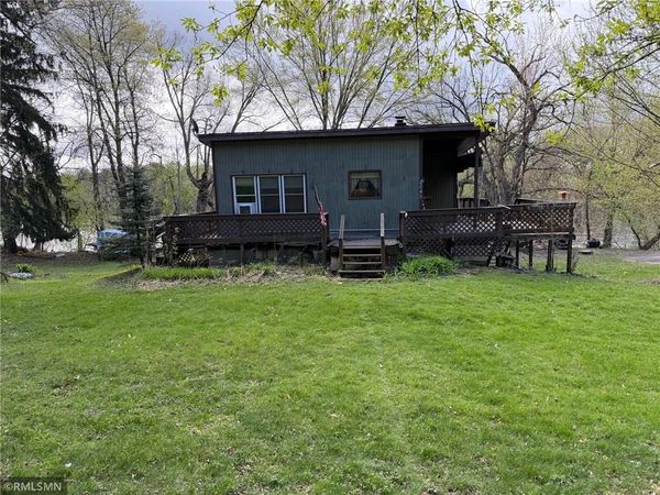 2049 Silvermine Drive, Eau Claire, WI 54703