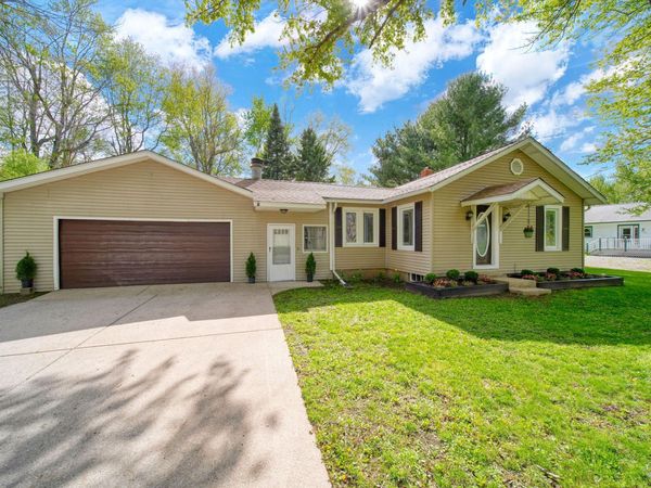 5140 Clinton Road, Jackson, MI 49201