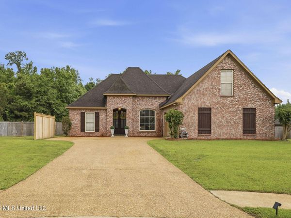 155 Oak Meadow Drive, Clinton, MS 39056