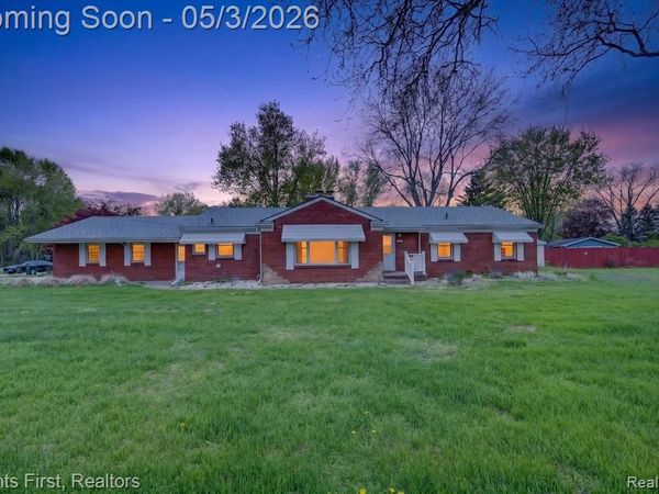 11000 Clinton River Road, Sterling Heights, MI 48314