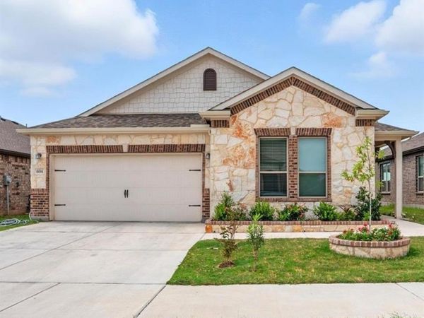 604 Bronze Forest Drive, Fort Worth, TX 76131