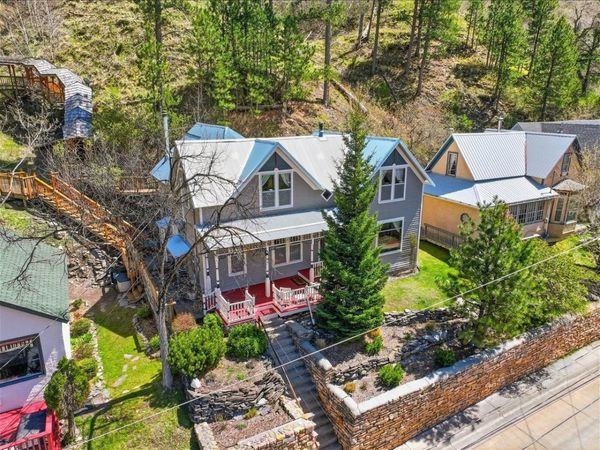 29 Terrace Ave, Deadwood, SD 57732