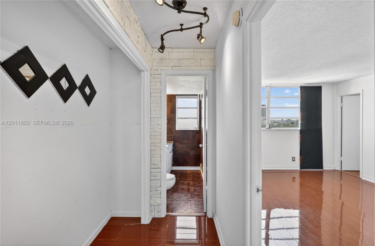 1811 Jefferson St , Unit 705, Hollywood, FL 33020 Photo