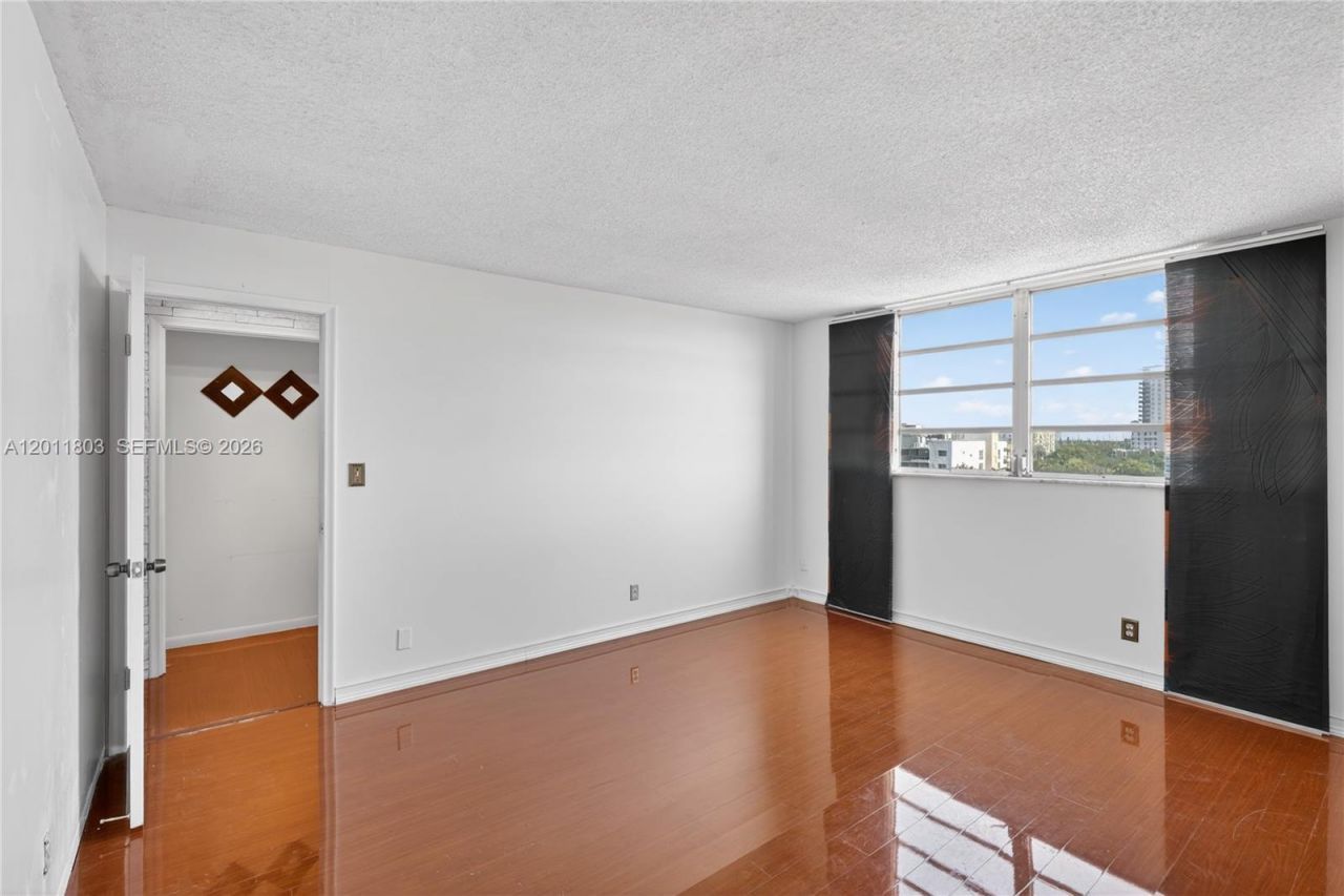 1811 Jefferson St , Unit 705, Hollywood, FL 33020 Photo