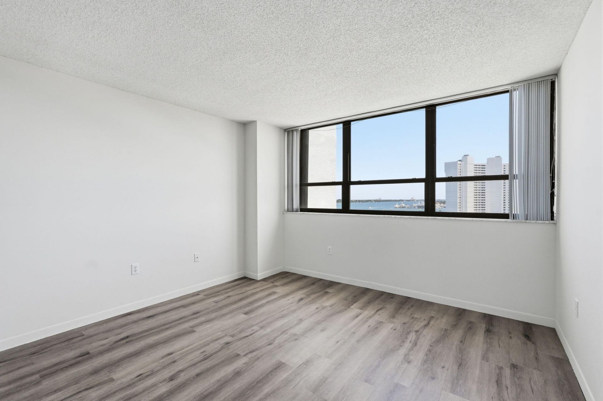5600 N Flagler Drive, Unit 1110, West Palm Beach, FL 33407 Photo