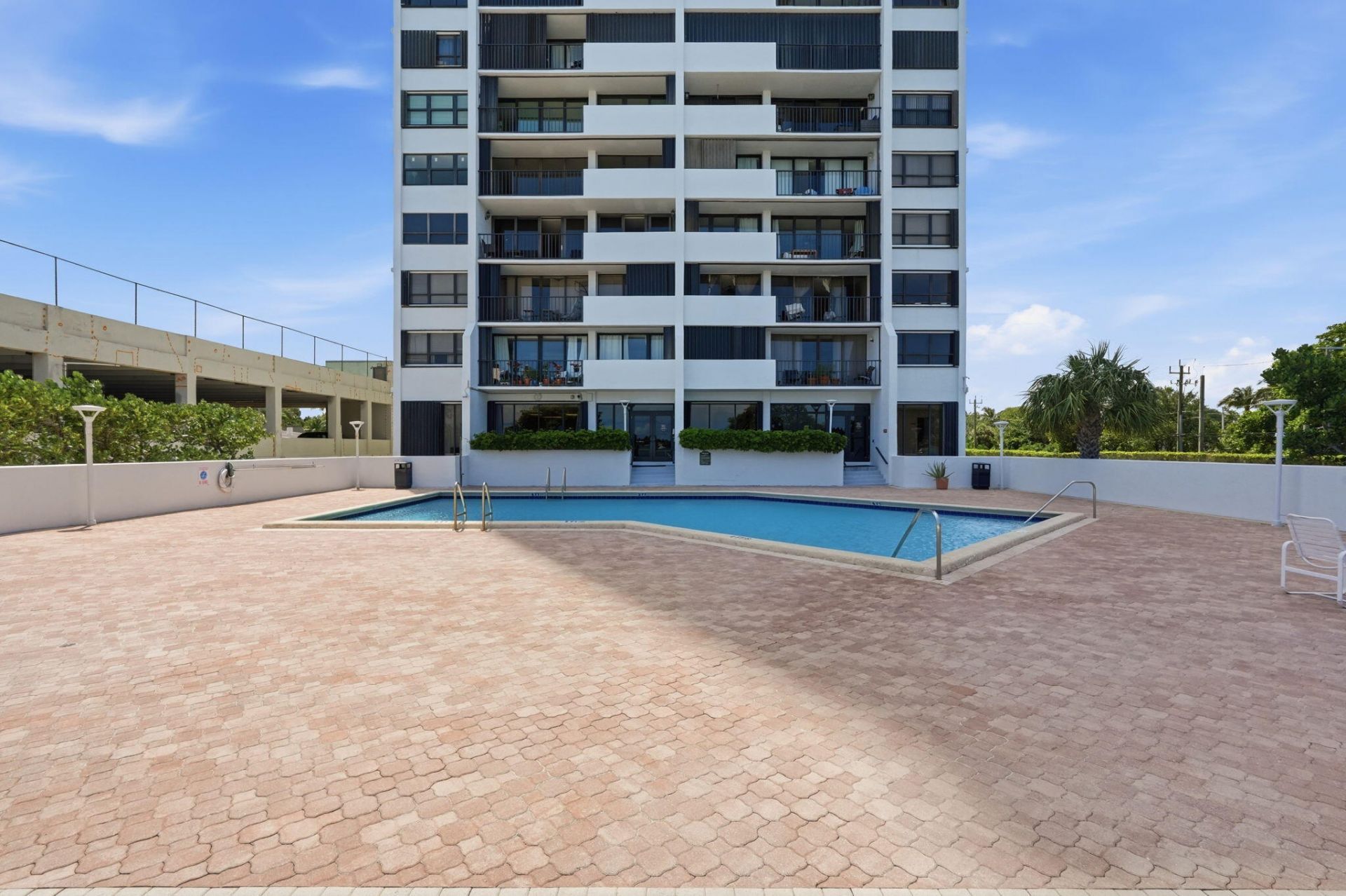 5600 N Flagler Drive, Unit 1110, West Palm Beach, FL 33407 Photo