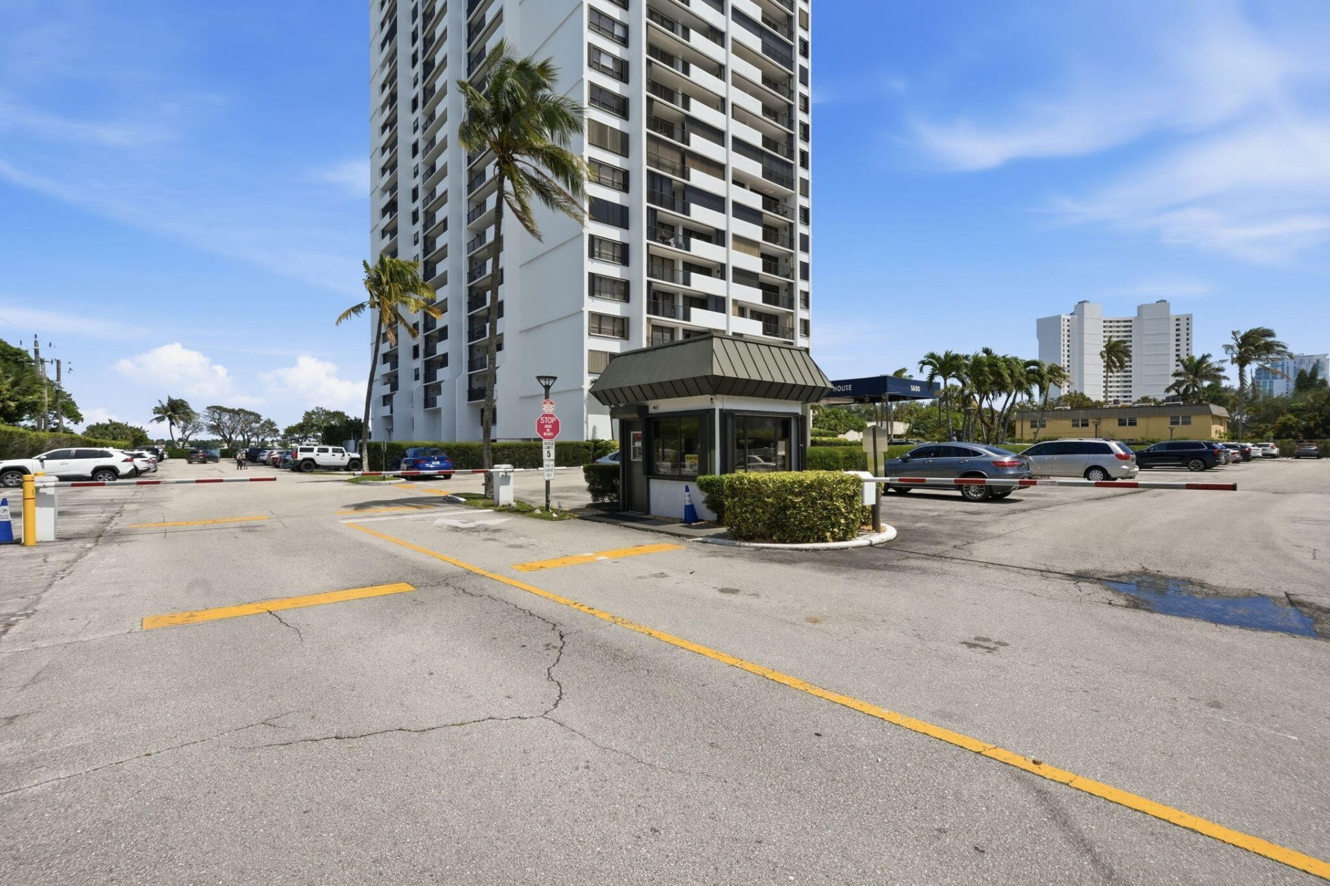 5600 N Flagler Drive, Unit 1110, West Palm Beach, FL 33407 Photo