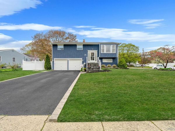 110 Stephen Road , Bayport, NY 11705