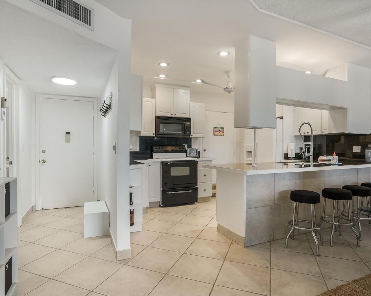 4770 NW 21st Street, Unit 402, Lauderhill, FL 33313 Photo