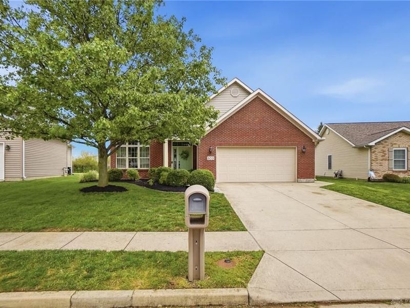 653 Willow Point Court, Troy, OH 45373 Photo 2