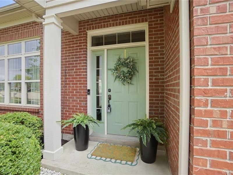 653 Willow Point Court, Troy, OH 45373 Photo 3