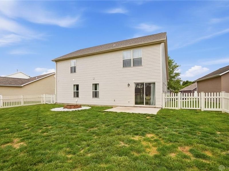 653 Willow Point Court, Troy, OH 45373 Photo 32