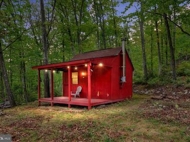 551 SAWLOG, GORE, VA 22637
