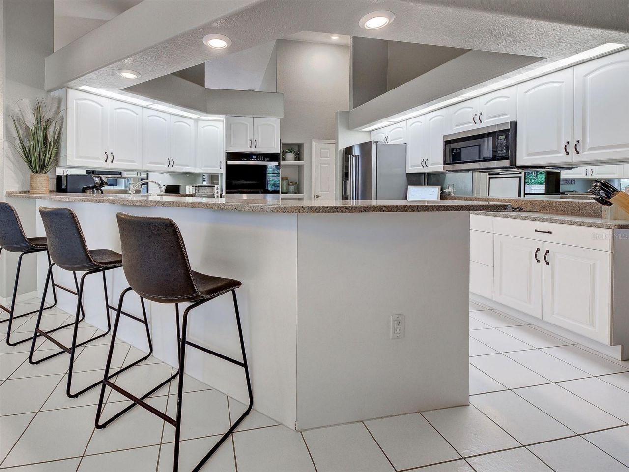 1303 E Gate Drive, Venice, FL 34285 Photo