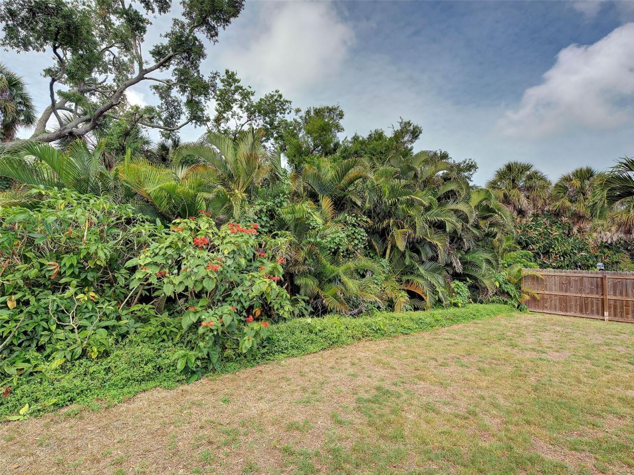 1303 E Gate Drive, Venice, FL 34285 Photo
