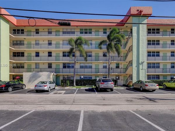5300 NE 24th Ter, Unit 422C, Fort Lauderdale, FL 33308