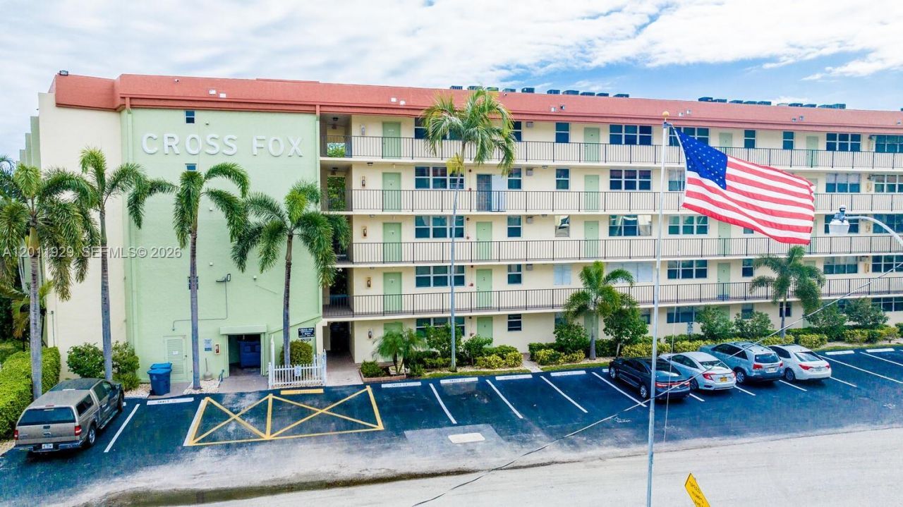 5300 NE 24th Ter, Unit 422C, Fort Lauderdale, FL 33308 Photo
