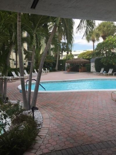 5300 NE 24th Ter, Unit 422C, Fort Lauderdale, FL 33308 Photo
