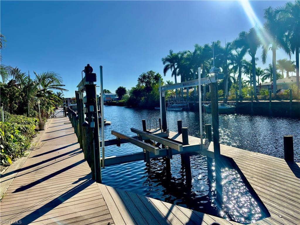 2205 Channel Way, North Fort Myers, FL 33917 Photo