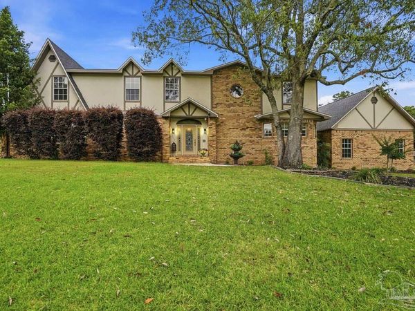 1437 Kings Rd, Cantonment, FL 32533