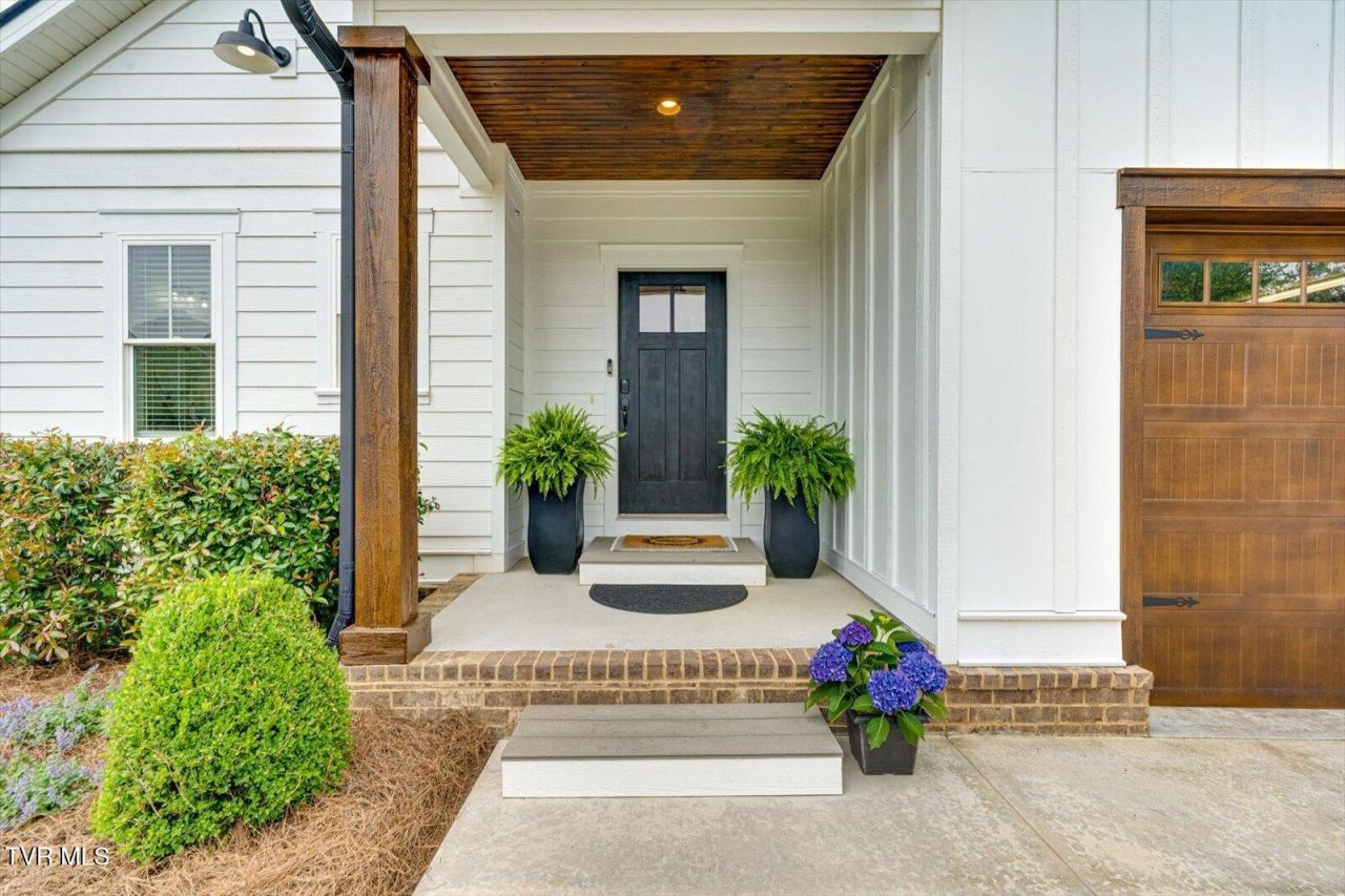 4893 Preserve Drive, Chattanooga, TN 37416 Main Photo