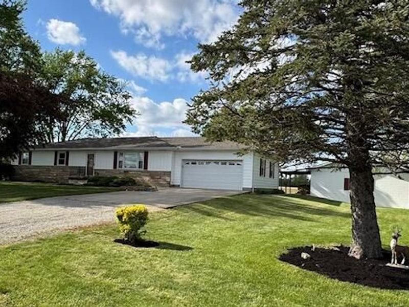 5505 N Buckneck Road, Bradford, OH 45308 Photo 1