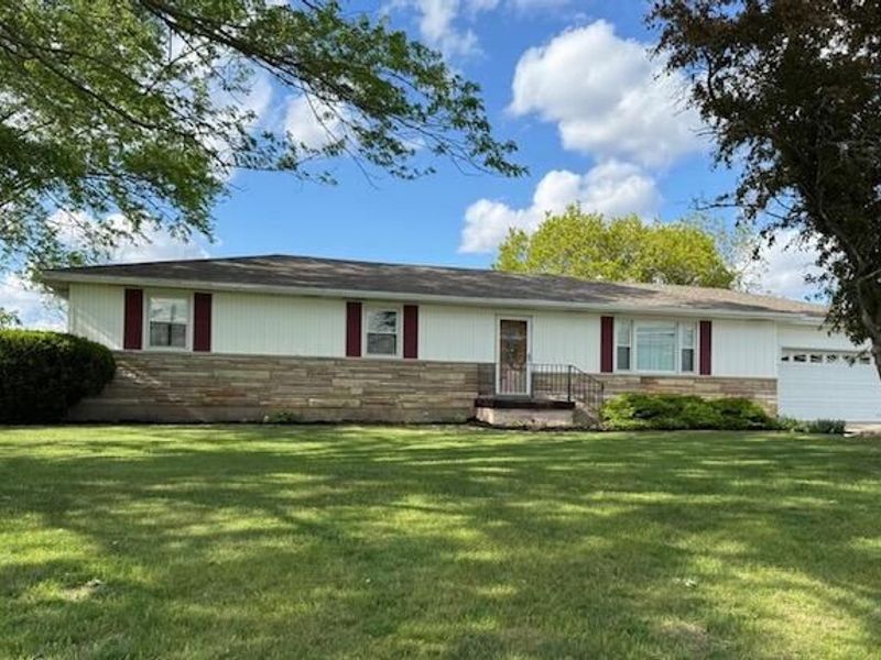 5505 N Buckneck Road, Bradford, OH 45308 Photo 2