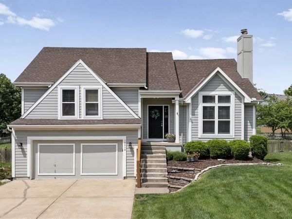 16414 W 158th Terrace, Olathe, KS 66062