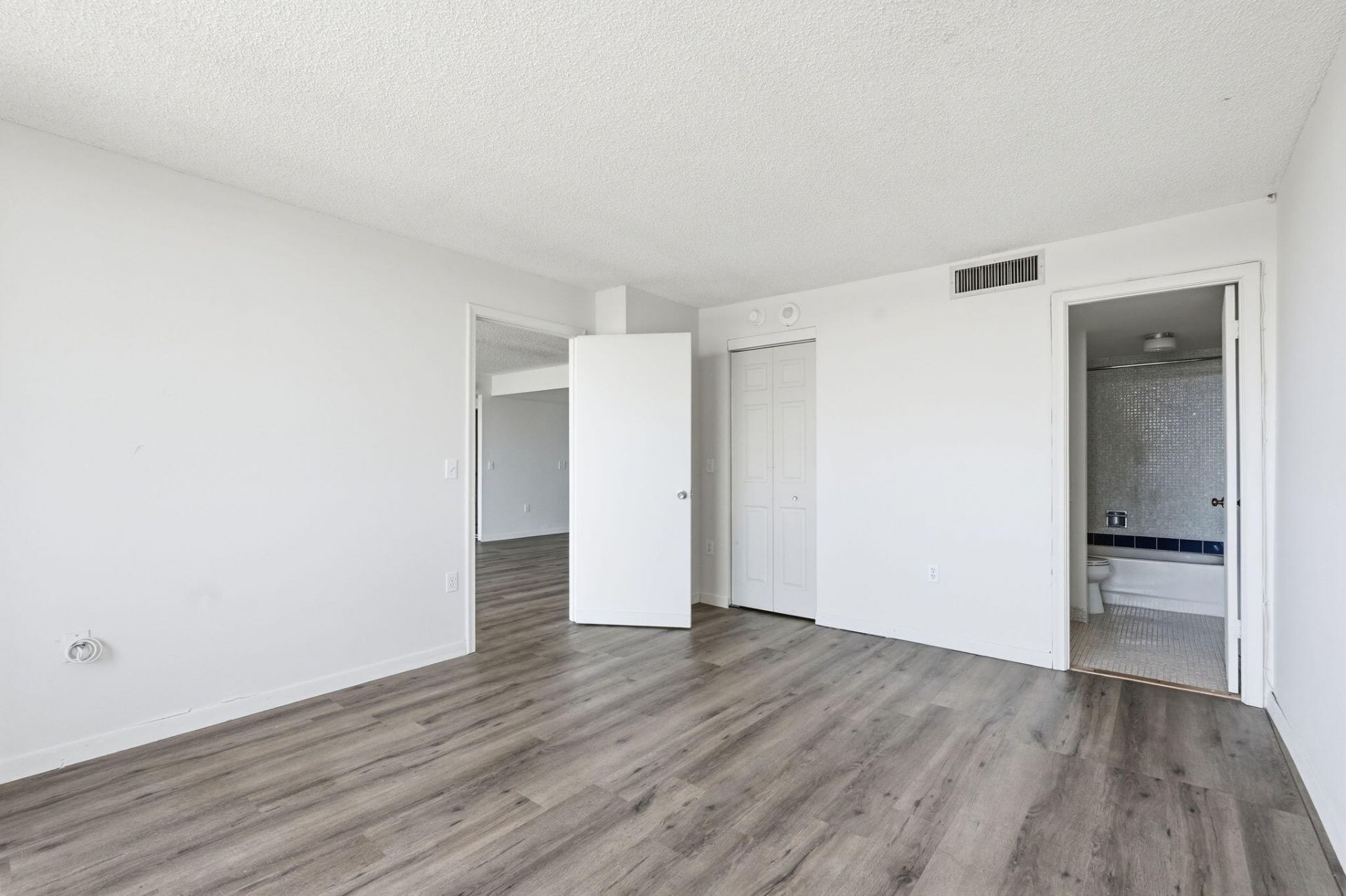 5600 N Flagler Drive, Unit 1110, West Palm Beach, FL 33407 Photo