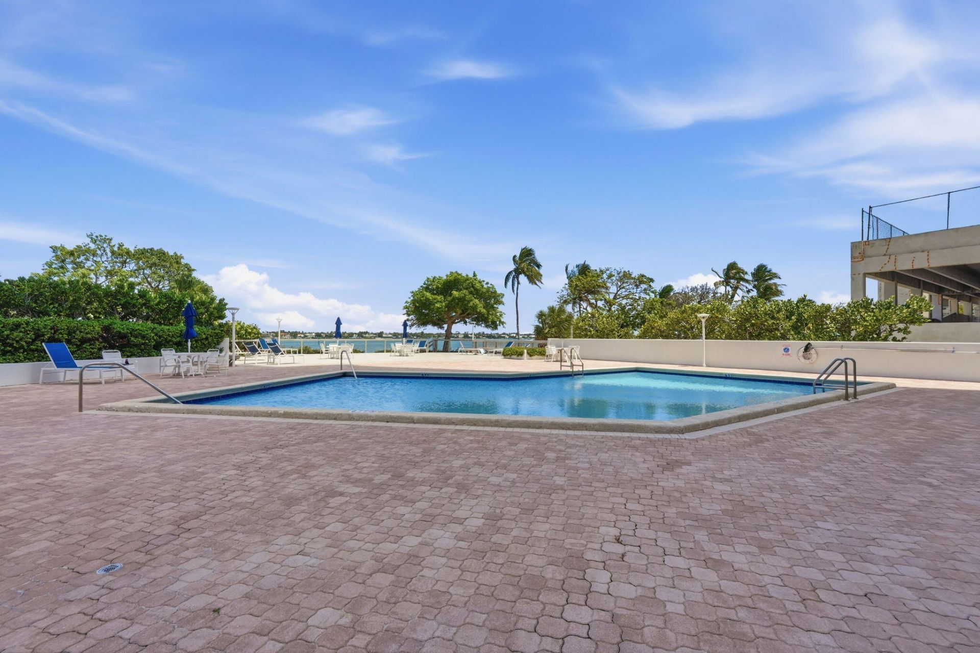 5600 N Flagler Drive, Unit 1110, West Palm Beach, FL 33407 Photo