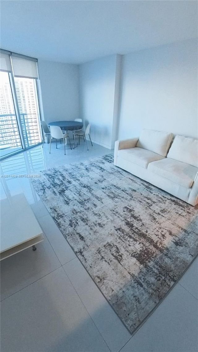 325 S Biscayne Blvd, Unit 3517, Miami, FL 33131 Photo