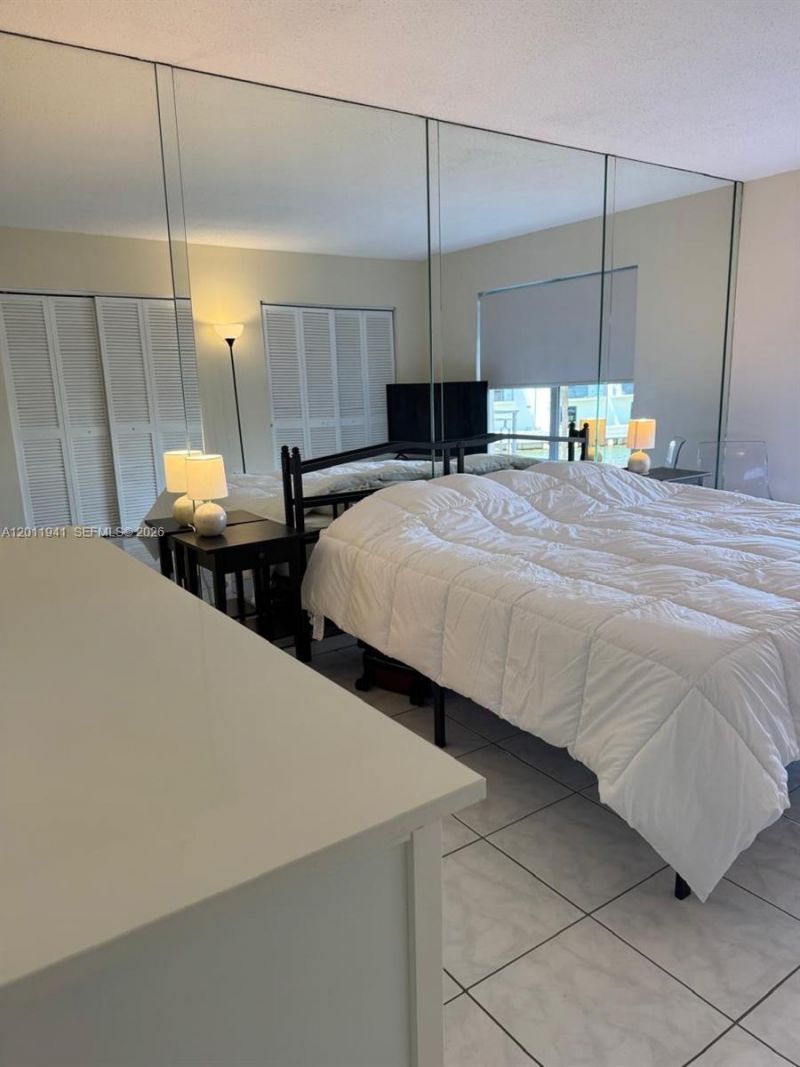 11111 Biscayne Blvd, Unit 2H, Miami, FL 33181 Photo