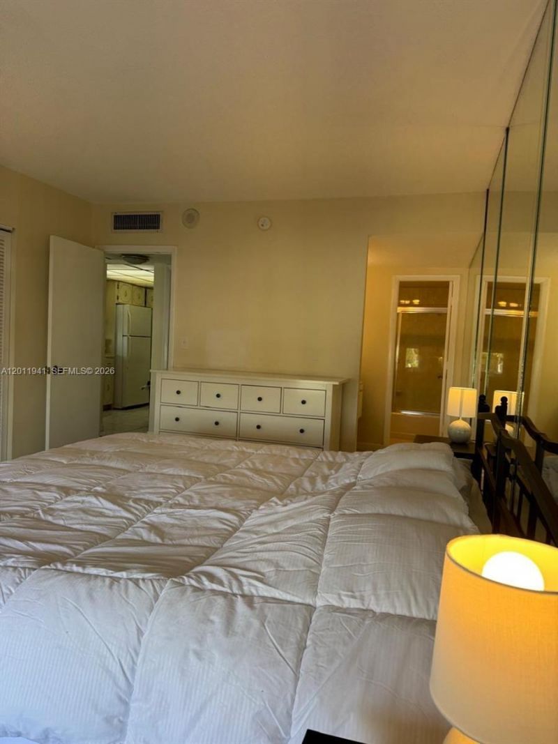 11111 Biscayne Blvd, Unit 2H, Miami, FL 33181 Photo